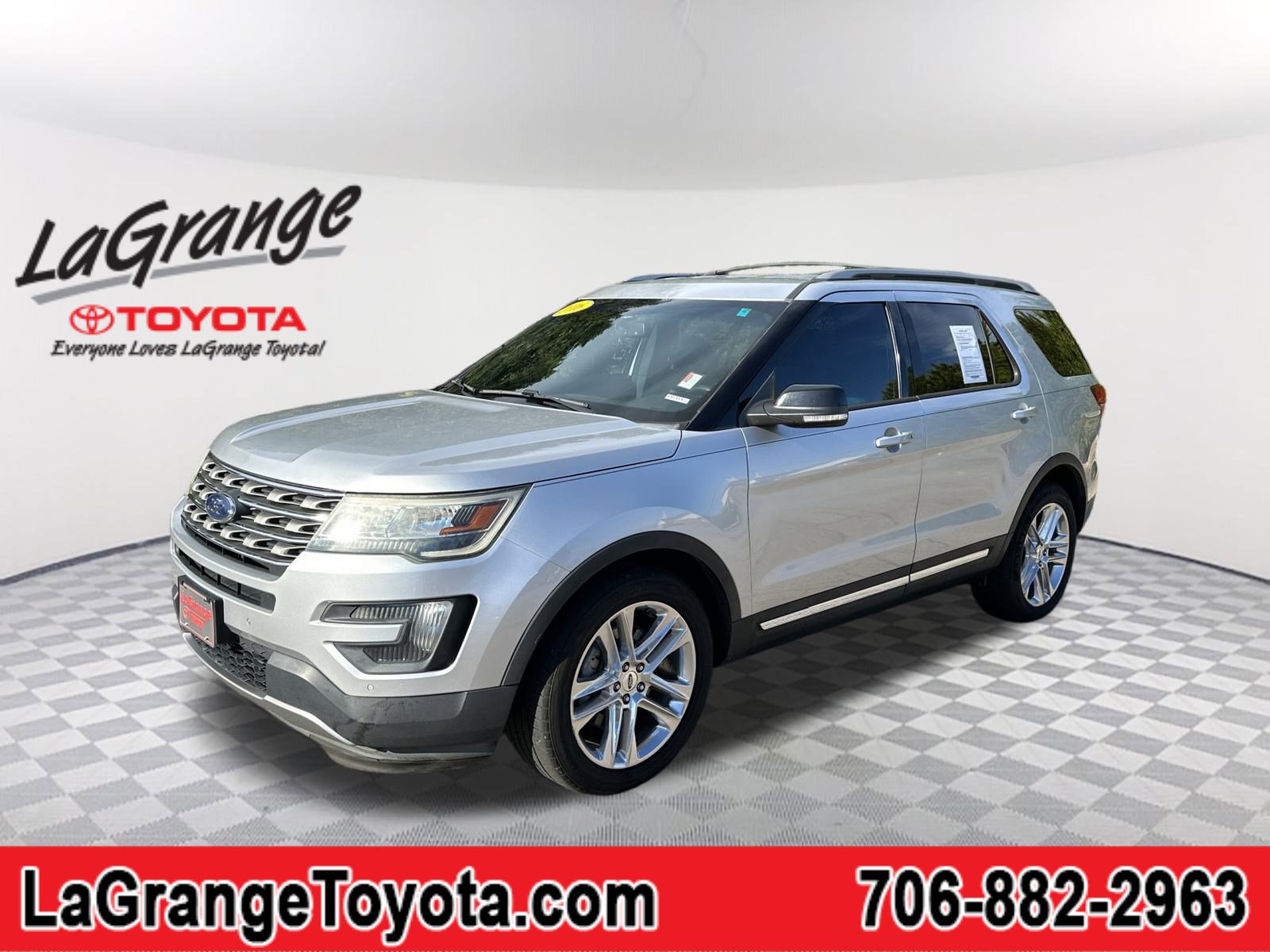 2016 Ford Explorer XLT's photo