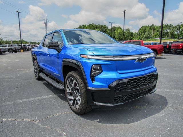 2025 Chevrolet Silverado EV RST's photo