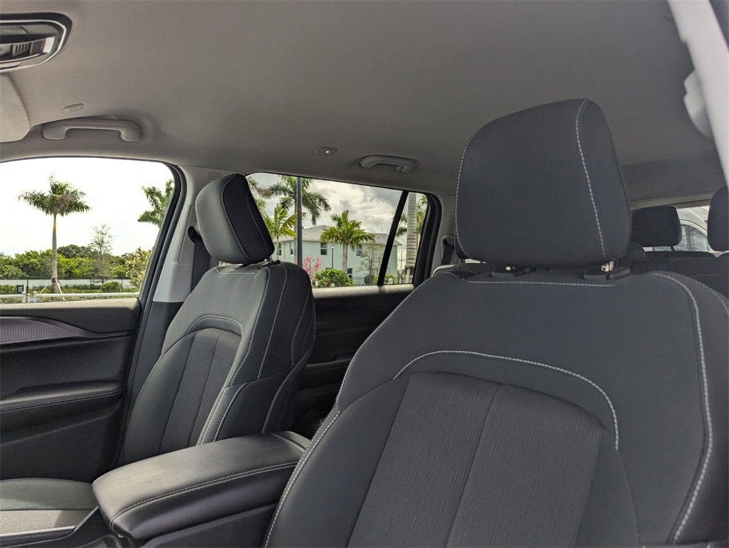 2023 Jeep Grand Cherokee Laredo photo 21