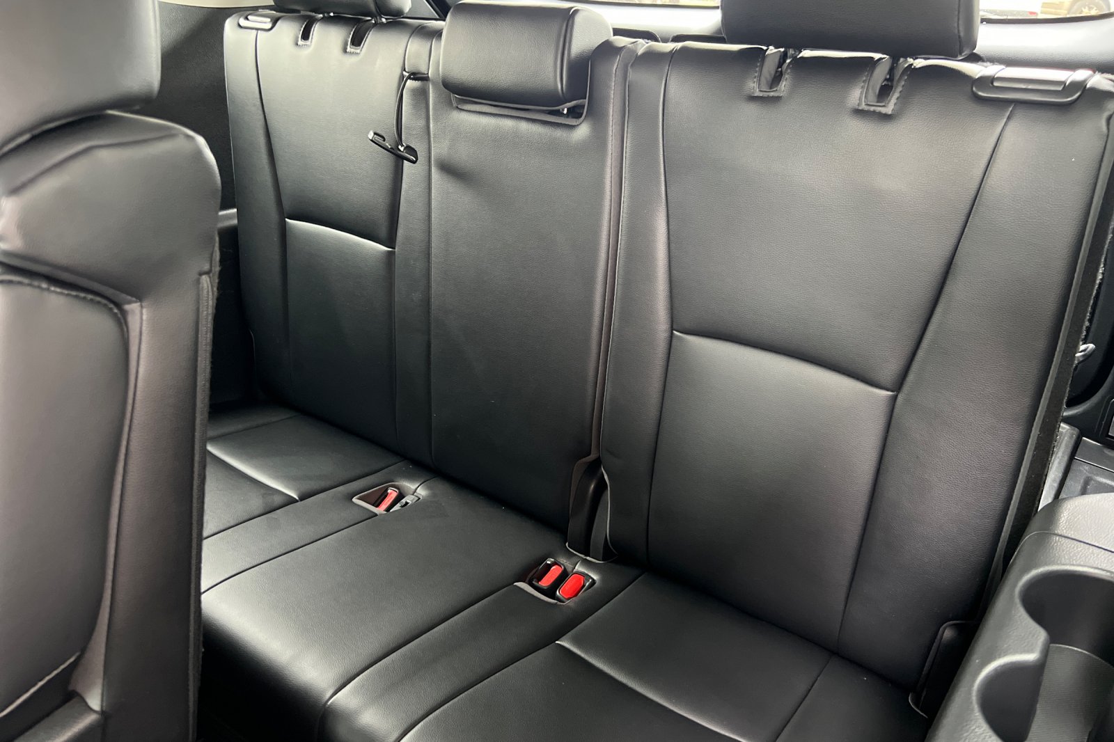 2021 Toyota Highlander XLE photo 10