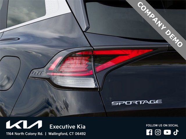 2025 Kia Sportage EX photo 10