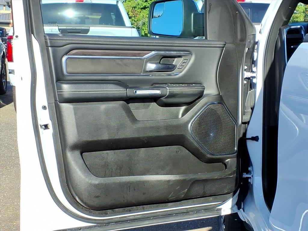 2025 Ram 1500 Laramie photo 3