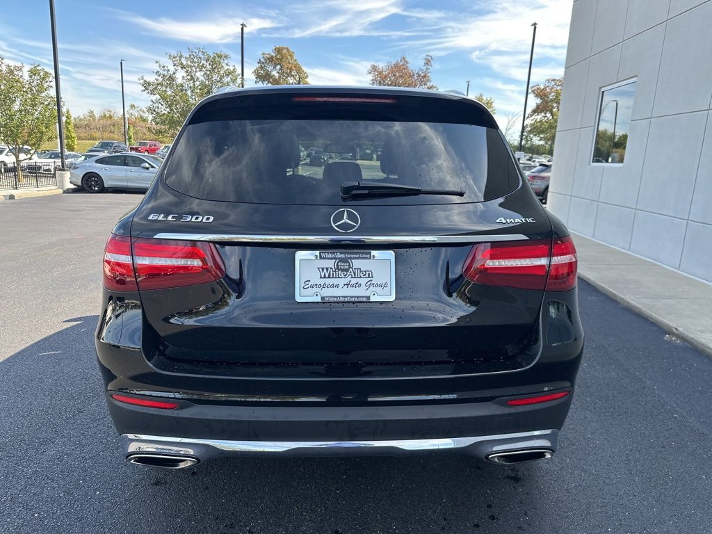 2019 Mercedes Benz GLC 300 4MATIC photo 4