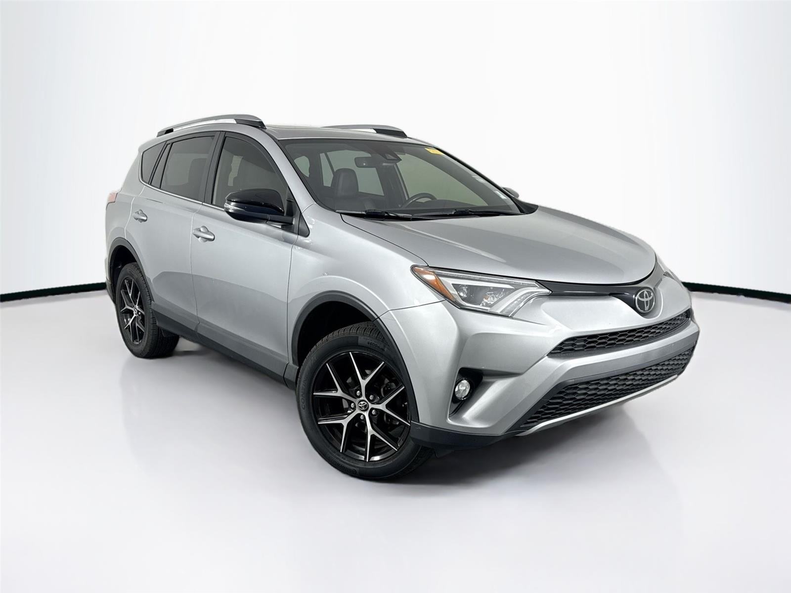 2018 Toyota RAV4 SE photo 4