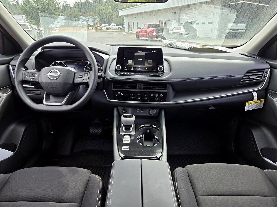 2026 Nissan Rogue S photo 8