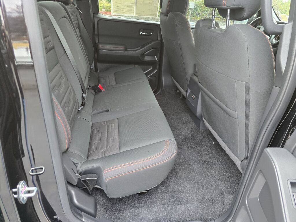 2023 Nissan Frontier PRO-4X photo 11
