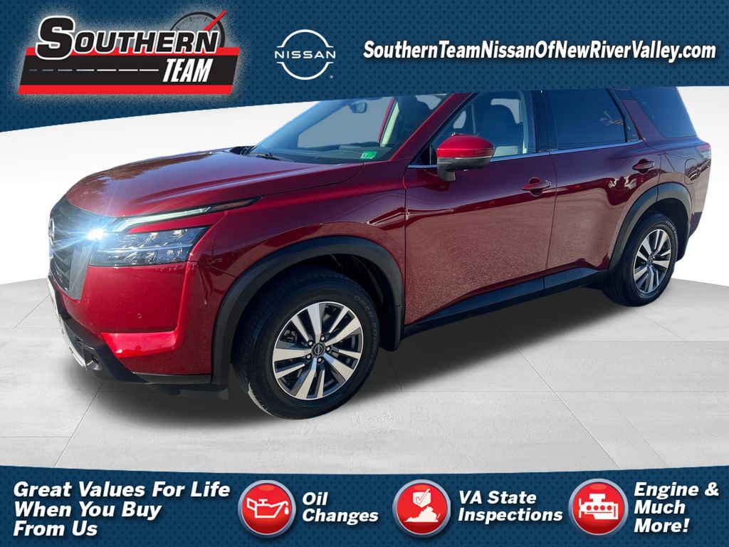 2023 Nissan Pathfinder SL's photo