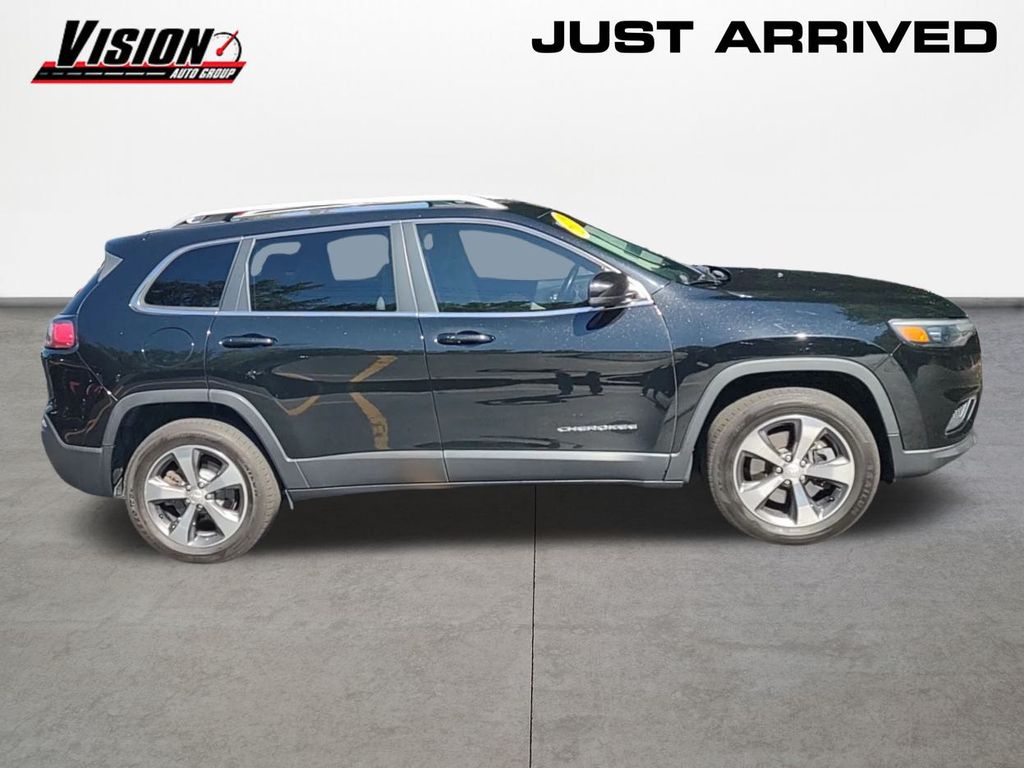 2019 Jeep Cherokee Limited photo 3