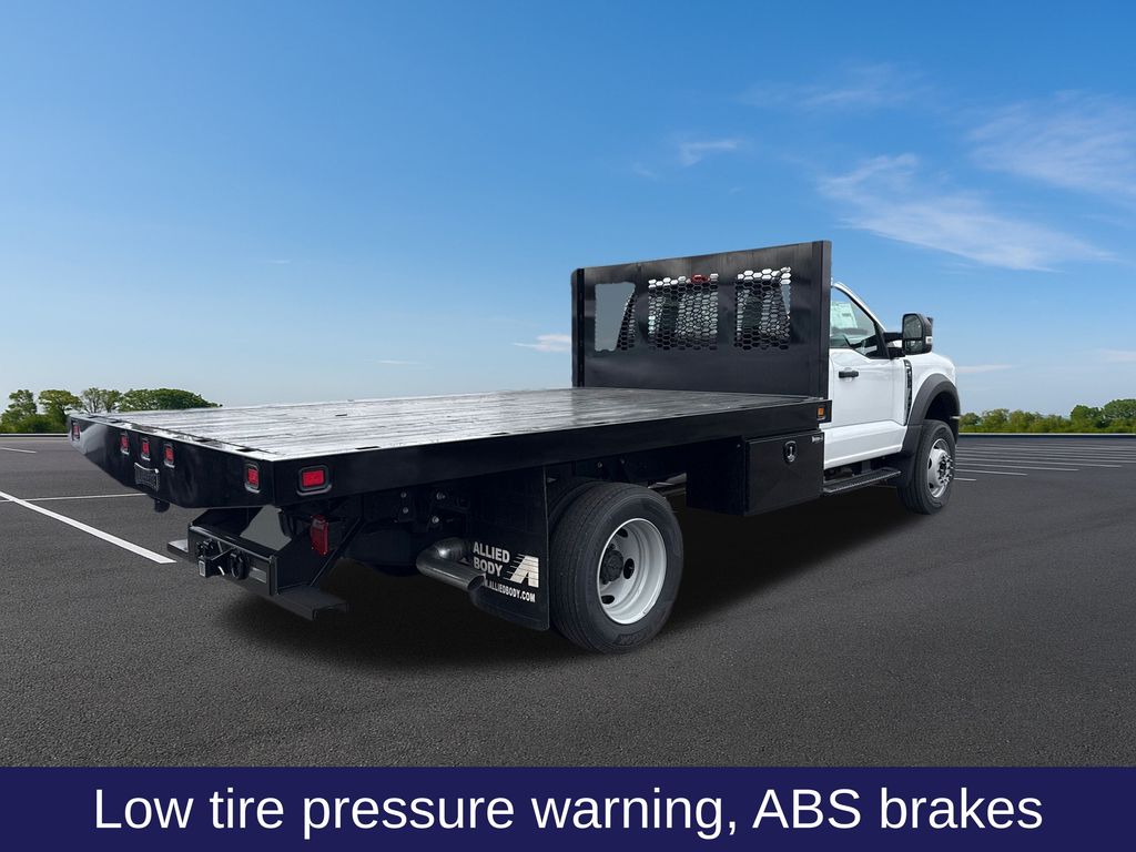 2024 Ford F-600 photo 3