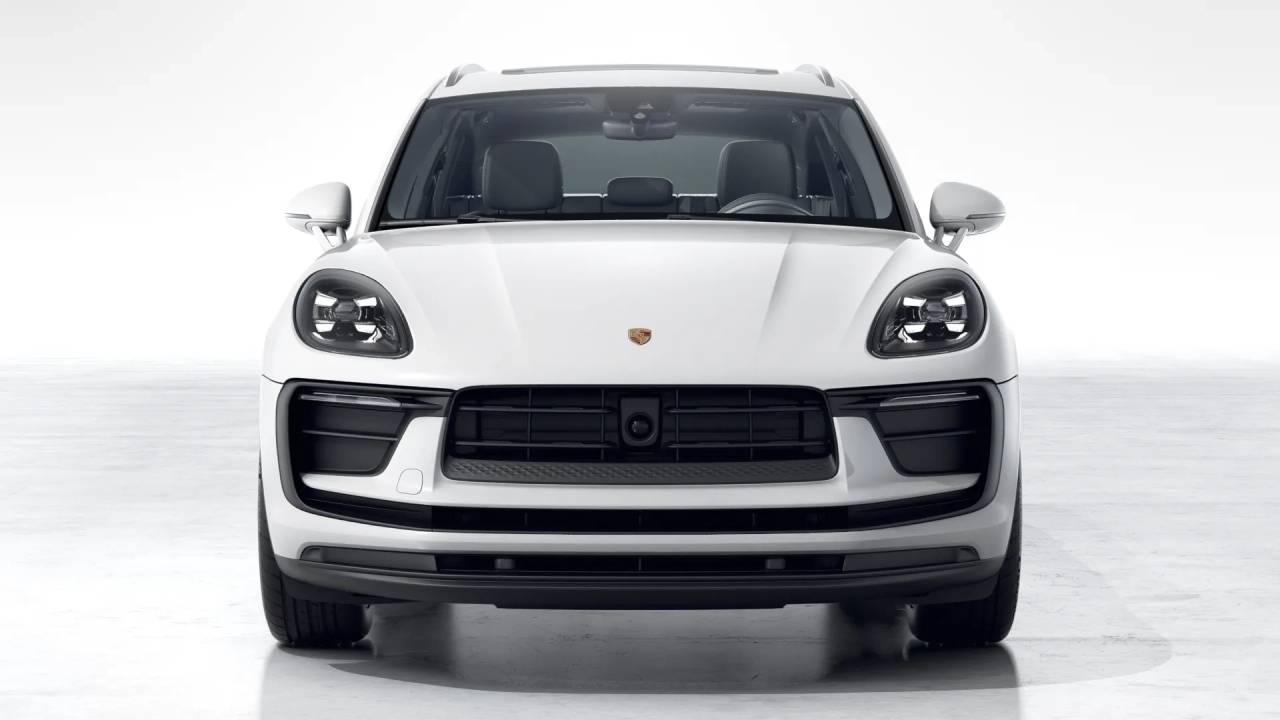 2026 Porsche Macan T photo 9