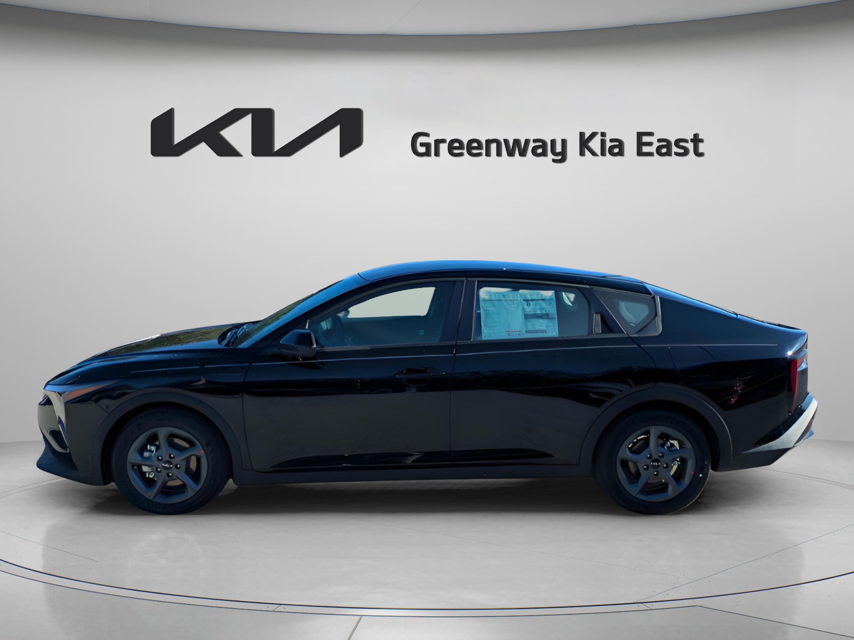 2025 Kia K4 LXS photo 4