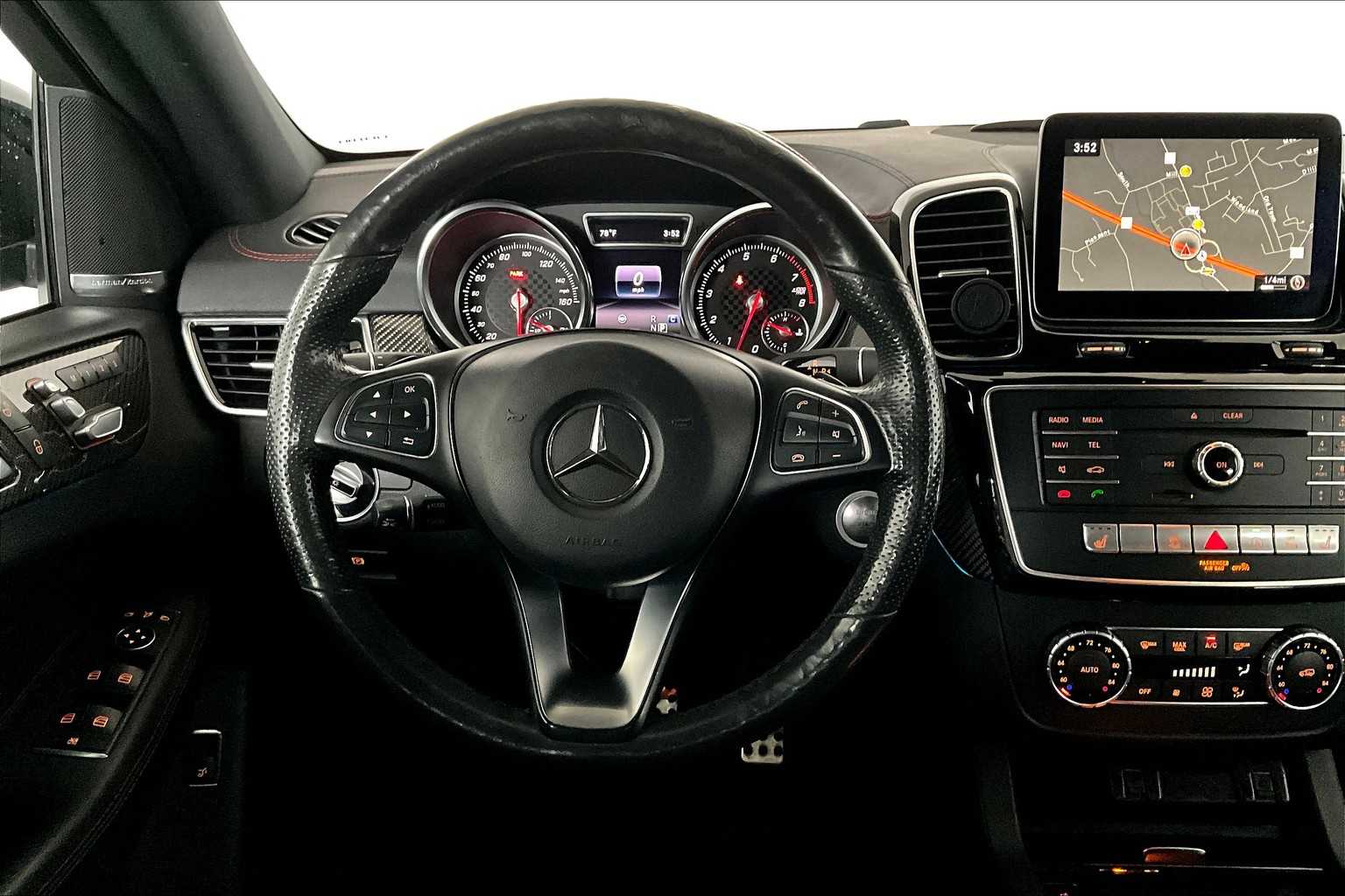 2017 Mercedes Benz GLE AMG 43 4MATIC photo 2