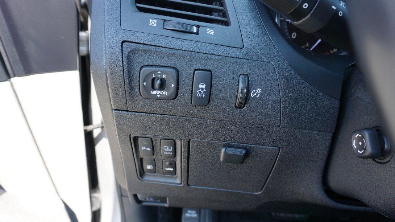 2010 Lexus ES 350 photo 21