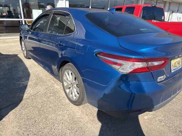 2019 Toyota Camry LE photo 4