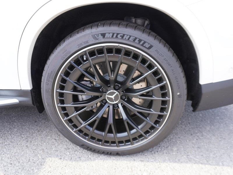 2024 Mercedes Benz GLC AMG 43 4MATIC photo 3