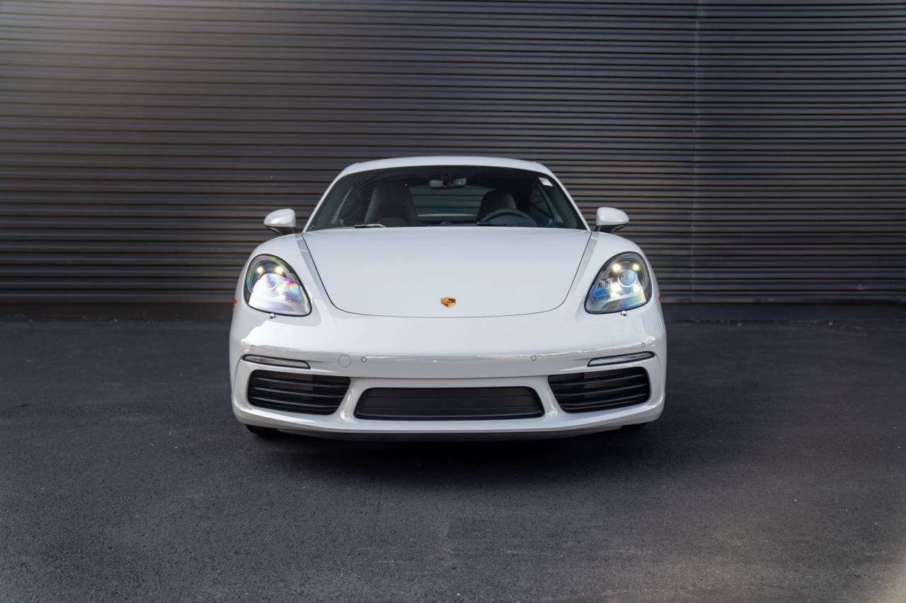 2025 Porsche Cayman photo 12