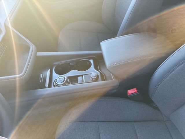 2025 Ford Explorer photo 4