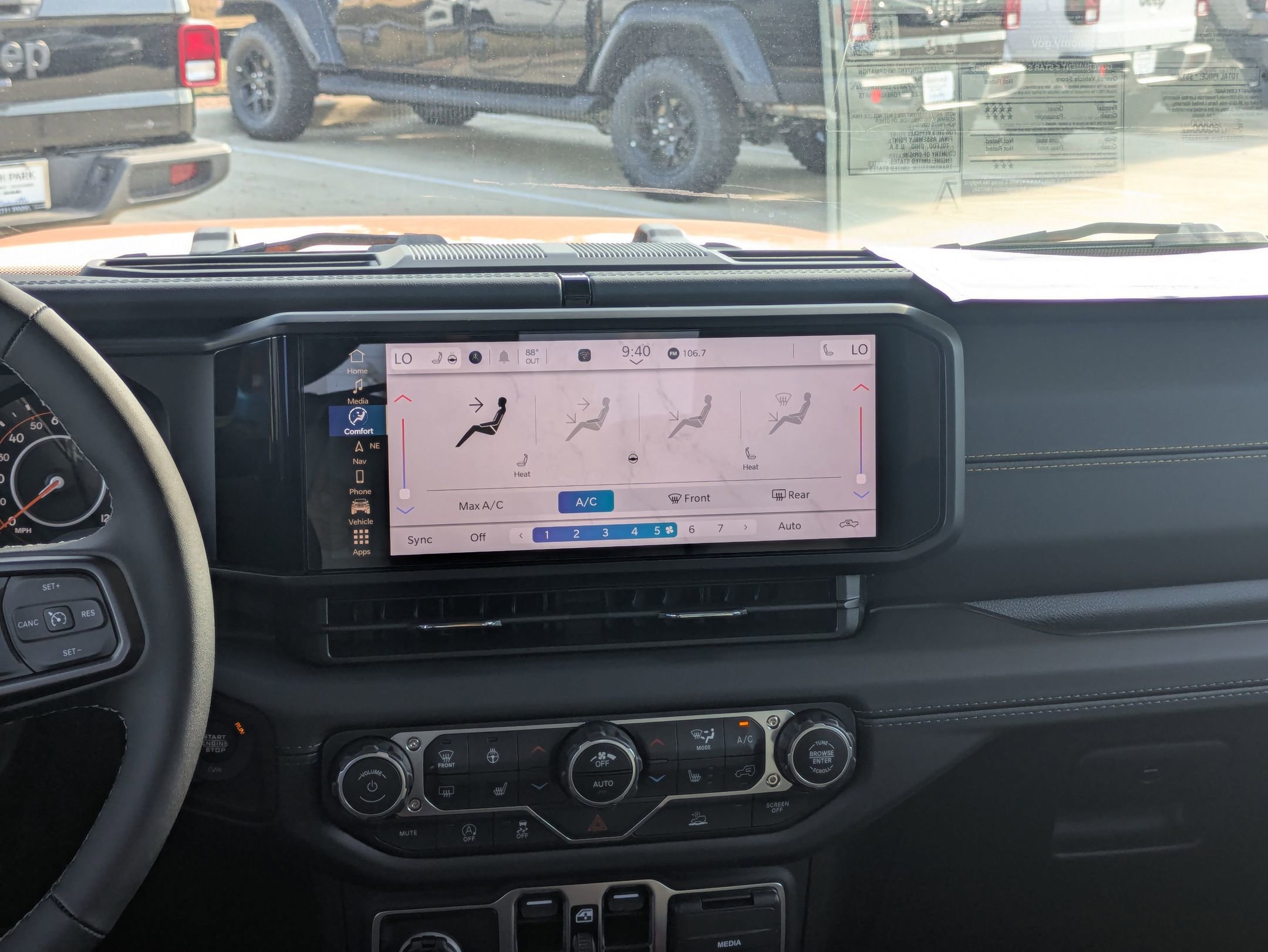 2025 Jeep Gladiator Sport photo 13