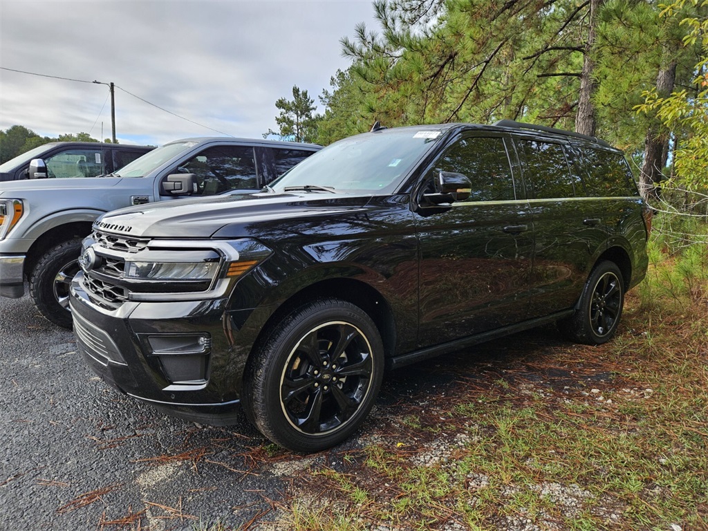 2022 Ford Expedition Limited photo 3
