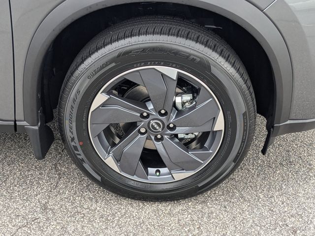 2026 Nissan Rogue SV photo 9