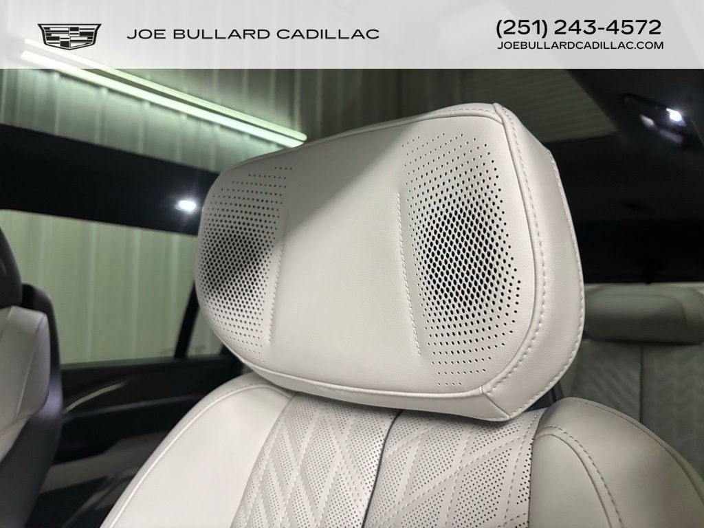 2026 Cadillac Escalade Luxury photo 6