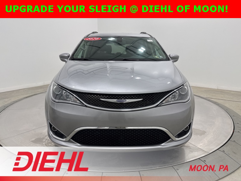 2020 Chrysler Pacifica Touring Plus photo 2