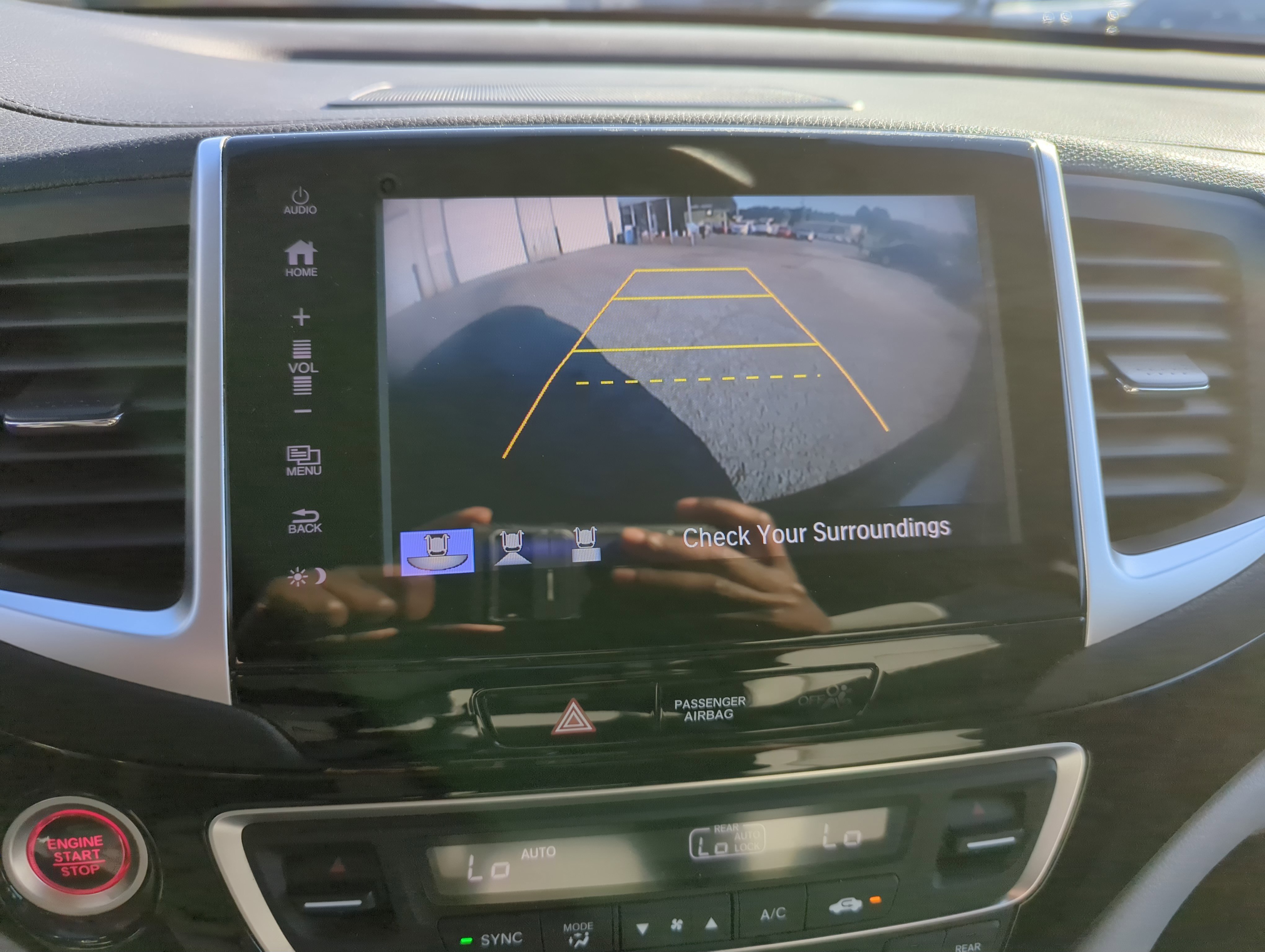2017 Honda Pilot Touring photo 17