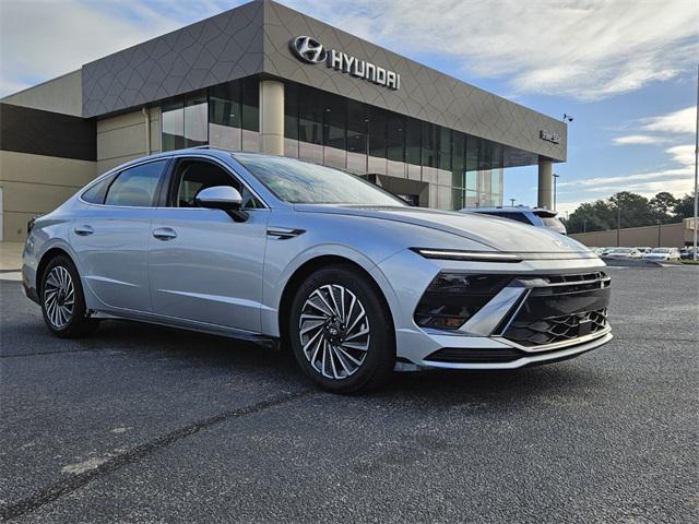 2025 Hyundai Sonata Hybrid SEL's photo