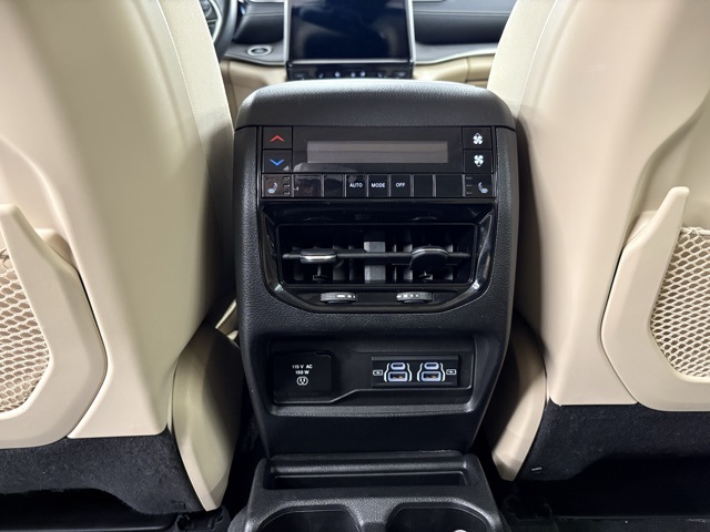 2021 Jeep Grand Cherokee Limited photo 23