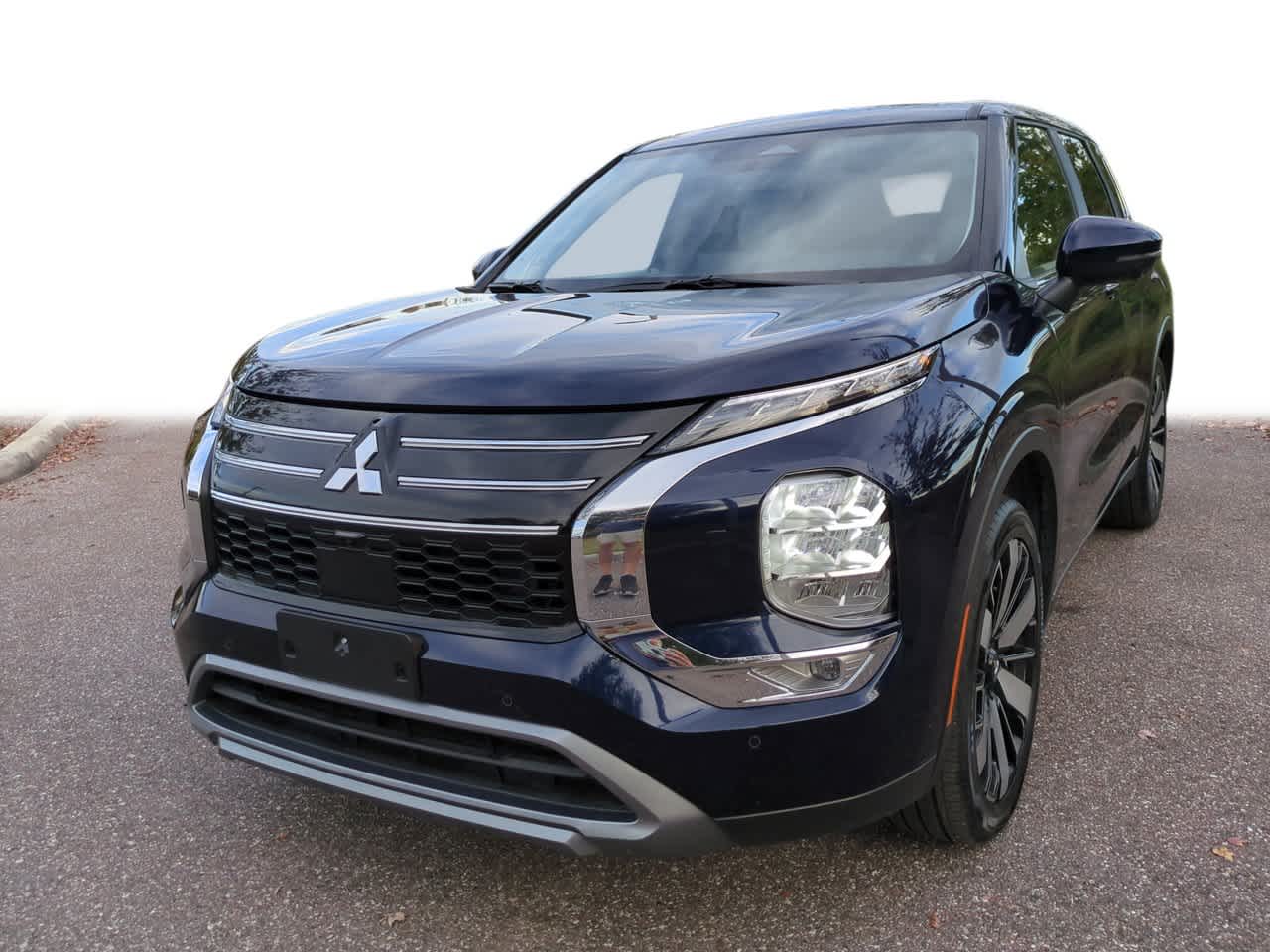 2025 Mitsubishi Outlander SE's photo