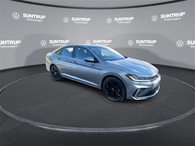 2025 Volkswagen Jetta 1.5T SE photo 2
