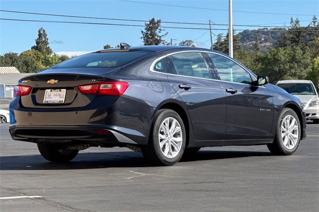 2023 Chevrolet Malibu 1LT photo 3