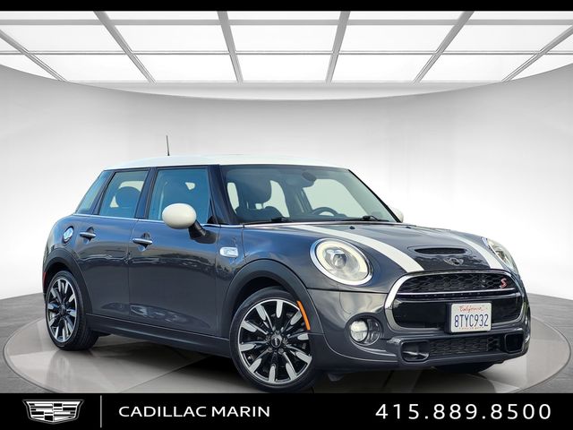 2016 MINI Cooper S's photo