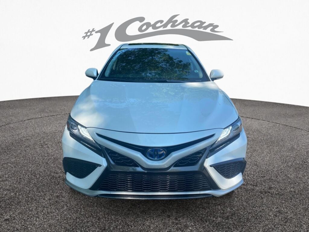 2021 Toyota Camry Hybrid XSE photo 2