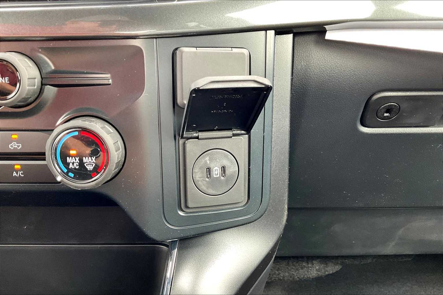 2025 Ford F-150 STX photo 18