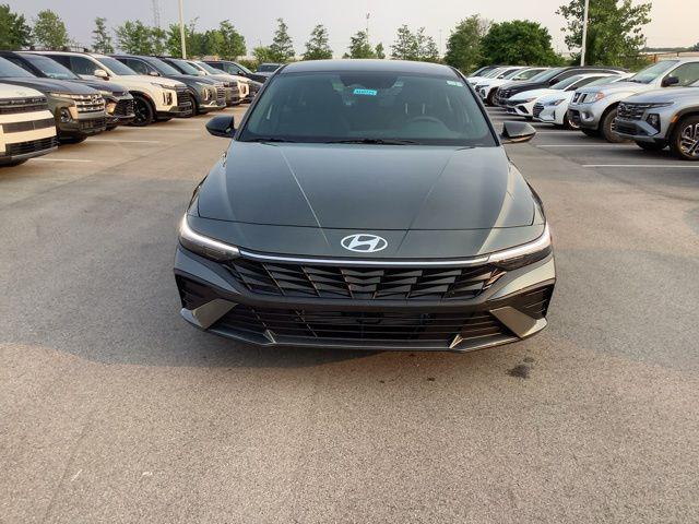 2025 Hyundai Elantra Hybrid SEL Sport photo 2