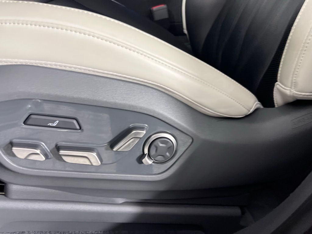 2024 Kia EV9 GT-Line photo 19