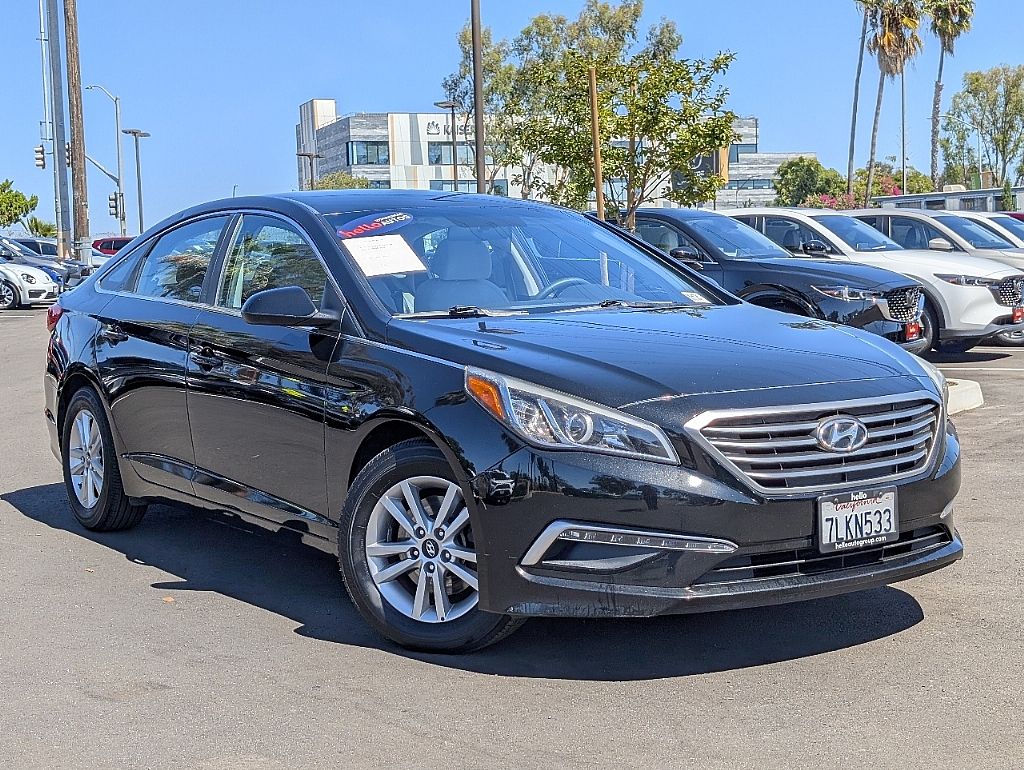2015 Hyundai Sonata SE photo 2