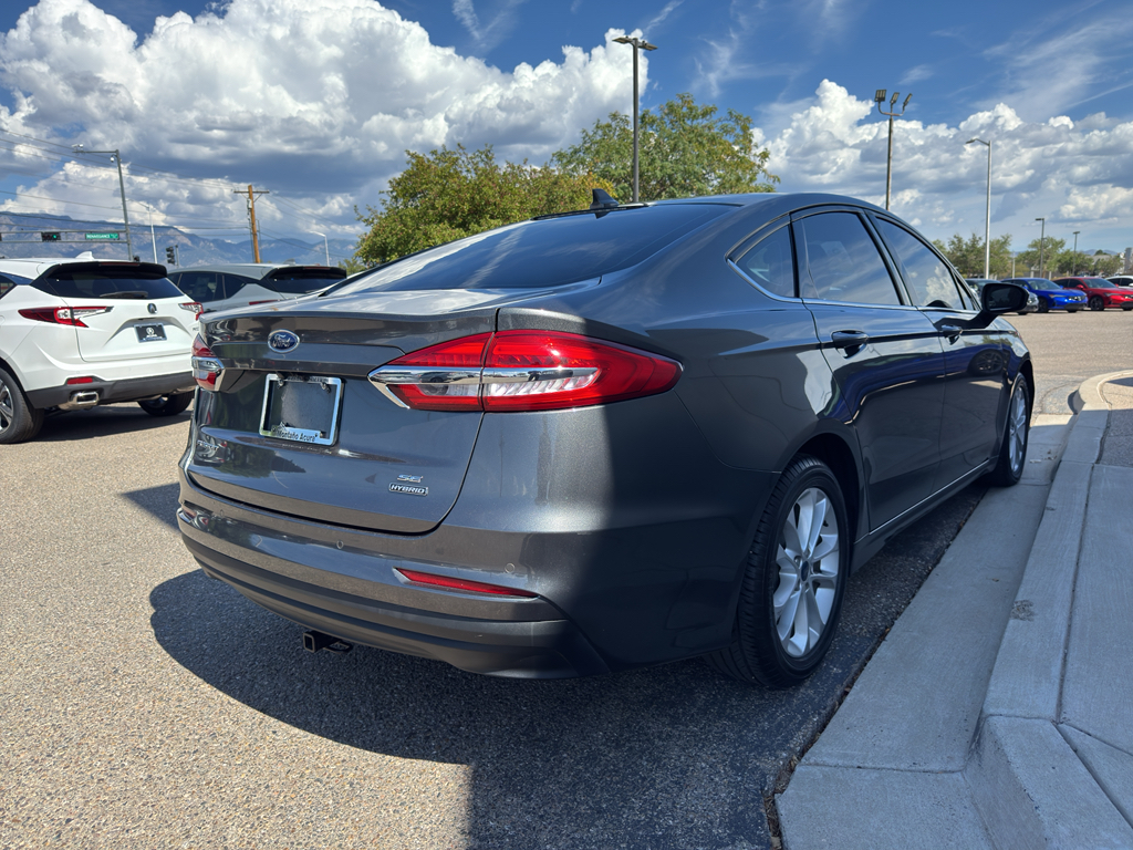 2020 Ford Fusion Hybrid SE photo 4