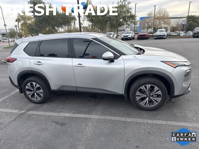 2023 Nissan Rogue SV's photo