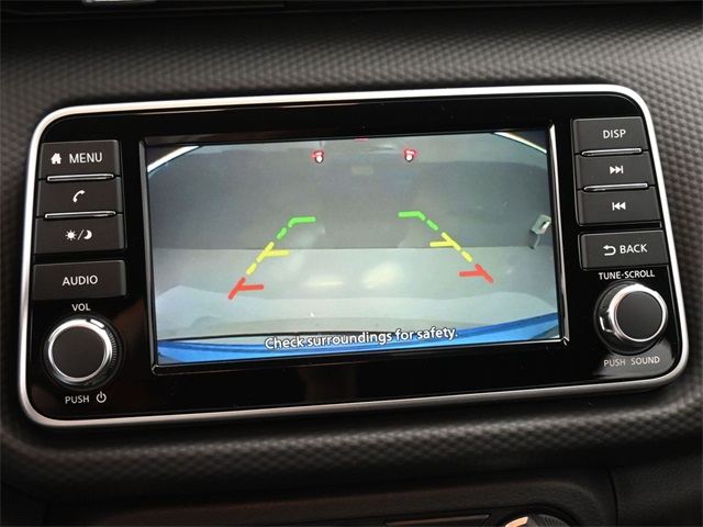 2025 Nissan Kicks Play S photo 3
