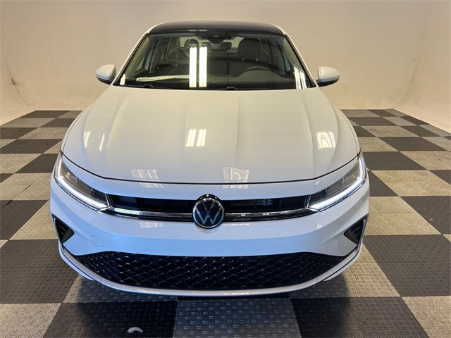 2025 Volkswagen Jetta 1.5T SE photo 2
