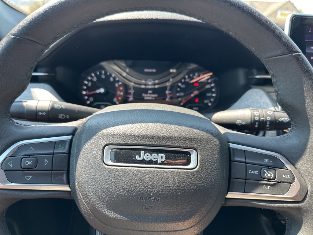 2023 Jeep Compass Latitude photo 18