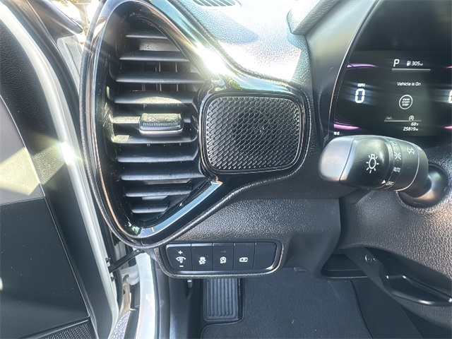 2023 Kia Soul S photo 16