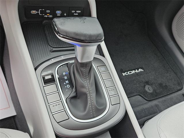 2026 Hyundai Kona SEL photo 19