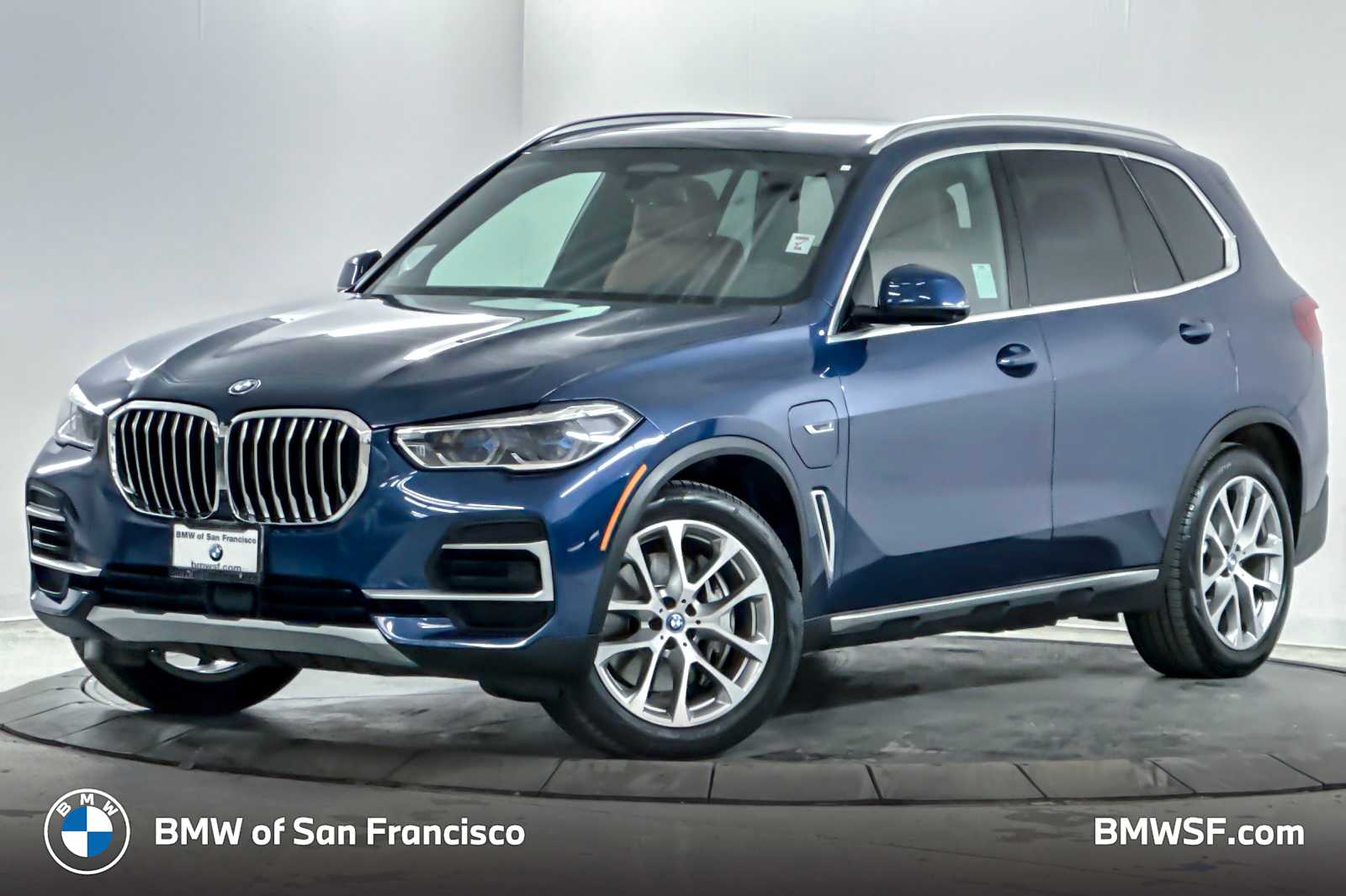 2023 BMW X5 45e's photo