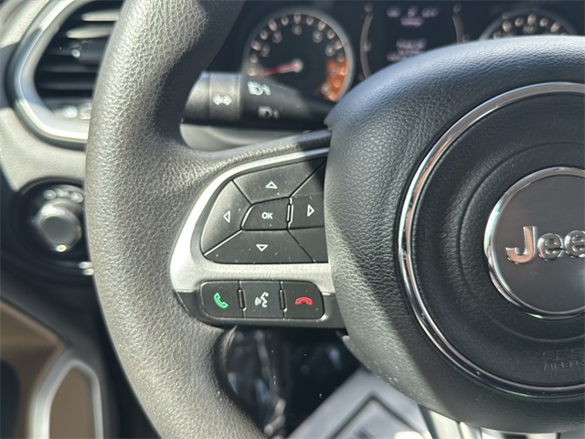 2015 Jeep Renegade Sport photo 16