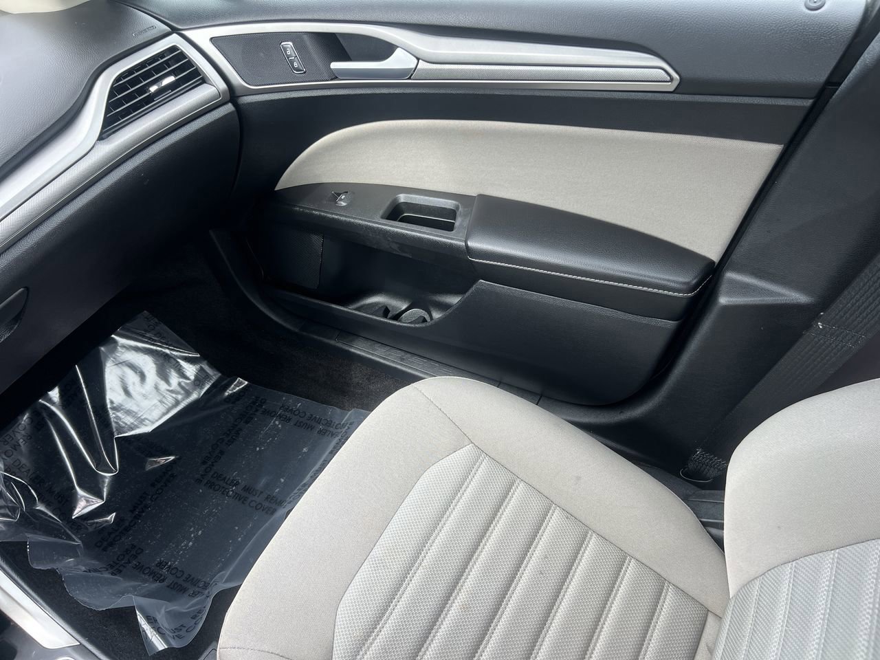 2018 Ford Fusion Hybrid S photo 13