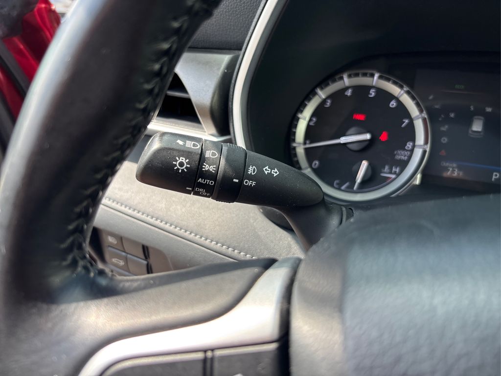 2022 Toyota Highlander XLE photo 28