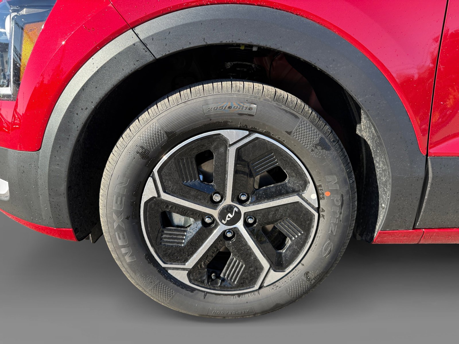2025 Kia Niro EX photo 9